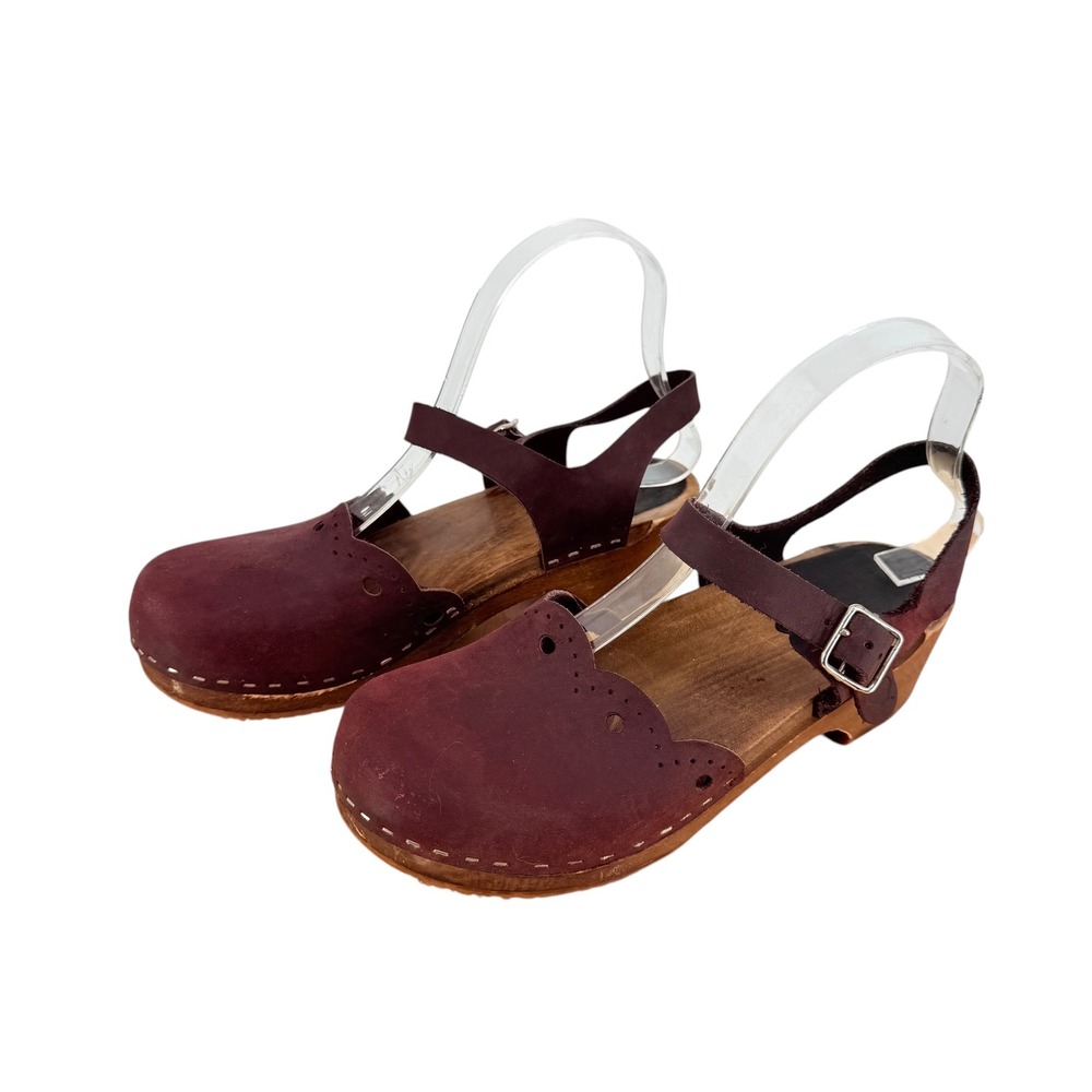 Shoes - Picture 2 of 7